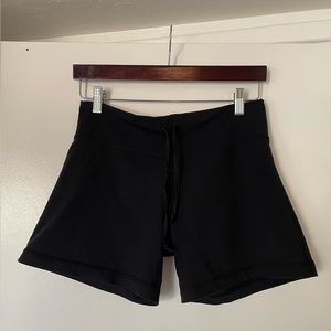 Lululemon Athletica 6 Vintage Yoga Workout Shorts